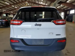 2017 Jeep Cherokee Latitude with VIN 1C4PJLCB9HW667975, listed as a Copart auction lot 62476195 with 189,332 mi miles and Clean title. Bid and sale history available at DreamBid. Image 6.
