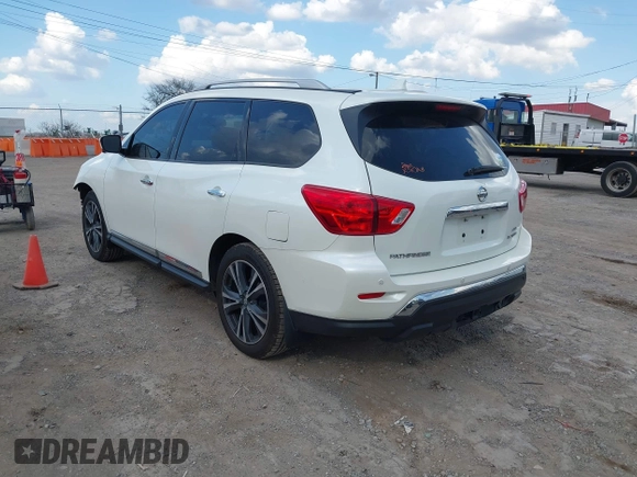 2019 Nissan Pathfinder S z VIN 5N1DR2MM5KC635874, wystawiony jako IAAI lot #41790147 z przebiegiem 97 710 mil mil oraz . Historia ofert i sprzedaży dostępna na DreamBid. Obrazek 3.