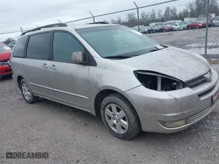 2004 Toyota Sienna XLE with VIN 5TDZA22CX4S123945, listed as a IAAI auction lot 41924697 with 281,278 mi miles. Bid and sale history available at carsss.com. Image 1.