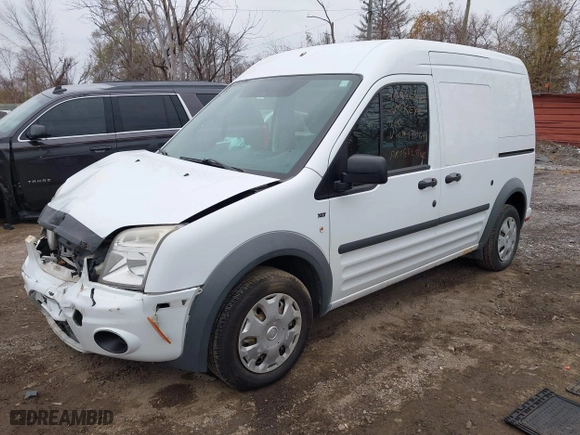 2013 Ford Transit Connect XLT with VIN NM0LS7BN7DT170642, listed as a IAAI auction lot 40926383 with 257,997 mi miles. Bid and sale history available at carsss.com. Image 17.