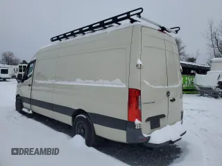2021 Mercedes-Benz Sprinter Cargo with VIN W1Y4ECHY1MT063686, listed as a Copart auction lot 85093344 with 387,977 mi miles and Salvage Title. Bid and sale history available at carsss.com. Image 3.