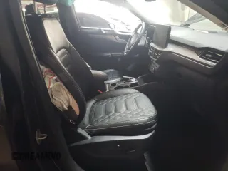 2024 Ford Escape Platinum with VIN 1FMCU9JA4RUA16930, listed as a Copart auction lot 86902194 with 8,810 mi miles and Salvage Title. Bid and sale history available at DreamBid. Image 7.