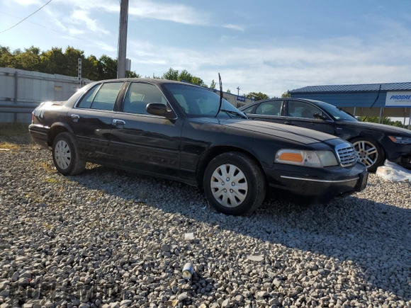 2002 Ford Crown Victoria Police z VIN 2FAFP71W52X157857, wystawiony jako Copart lot #65963304 z przebiegiem 203 427 mil mil oraz Tytuł czysty. Historia ofert i sprzedaży dostępna na DreamBid. Obrazek 4.