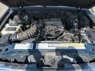 2001 Mercury Mountaineer with VIN 4M2ZU86P21UJ09305, listed as a IAAI auction lot 42527810 with 181,147 mi miles and . Bid and sale history available at DreamBid. Image 10.