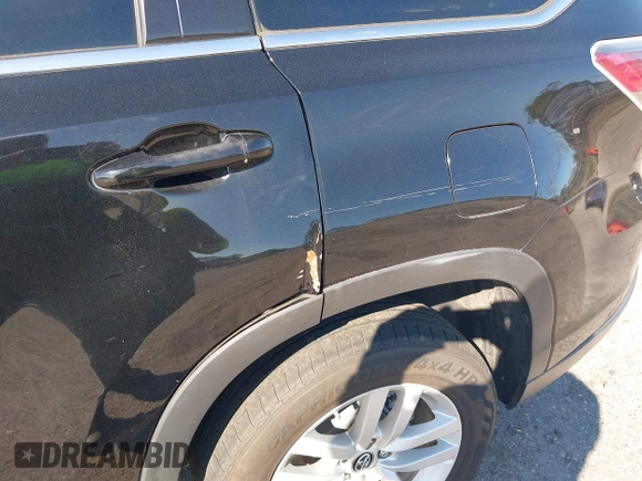 2016 Toyota Highlander LE Plus z VIN 5TDZKRFHXGS135786, wystawiony jako IAAI lot #41567851 z przebiegiem 198 969 mil mil oraz . Historia ofert i sprzedaży dostępna na DreamBid. Obrazek 6.