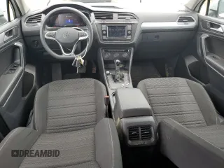 2023 Volkswagen Tiguan S z VIN 3VVRB7AX6PM088325, wystawiony jako Copart lot #61055065 z przebiegiem 27 297 mil mil oraz Szkoda całkowita • Salvage title. Historia ofert i sprzedaży dostępna na DreamBid. Obrazek 8.