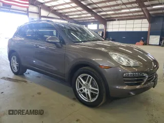 2013 Porsche Cayenne z VIN WP1AA2A29DLA11529, wystawiony jako Copart lot #49970825 z przebiegiem 72 111 mil mil oraz Tytuł czysty. Historia ofert i sprzedaży dostępna na DreamBid. Obrazek 4.