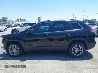 2019 Jeep Cherokee Latitude Plus z VIN 1C4PJLLB9KD248110, wystawiony jako IAAI lot #42205709 z przebiegiem 94 715 mil mil oraz . Historia ofert i sprzedaży dostępna na DreamBid. Obrazek 15.