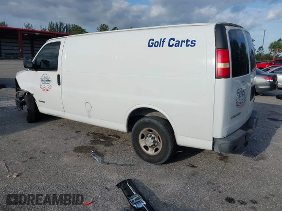 2006 Chevrolet Express Cargo Van with VIN 1GCGG25V161167660, listed as a IAAI auction lot 41902910 with 294,970 mi miles. Bid and sale history available at carsss.com. Image 3.