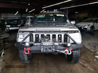 1998 Jeep Grand Cherokee Limited with VIN 1J4GZ78S9WC308708, listed as a Copart auction lot 79315694 with 205,976 mi miles and Salvage Title. Bid and sale history available at carsss.com. Image 5.