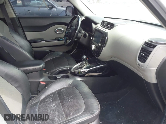 2018 Kia Soul + with VIN KNDJP3A55J7610187, listed as a IAAI auction lot 42121752 with 65,204 mi miles. Bid and sale history available at carsss.com. Image 5.