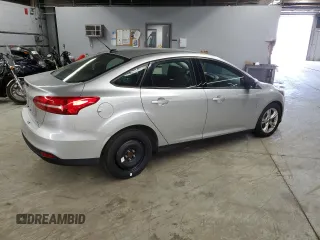2018 Ford Focus SE z VIN 1FADP3FE0JL239152, wystawiony jako Copart lot #56789355 z przebiegiem 148 802 mil mil oraz Czysty tytuł • Clean title. Historia ofert i sprzedaży dostępna na DreamBid. Obrazek 3.