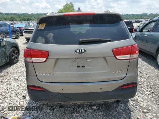 2016 Kia Sorento EX z VIN 5XYPH4A1XGG018807, wystawiony jako Copart lot #62145345 z przebiegiem Nie podano mil oraz Czysty tytuł • Clean title. Historia ofert i sprzedaży dostępna na DreamBid. Obrazek 6.