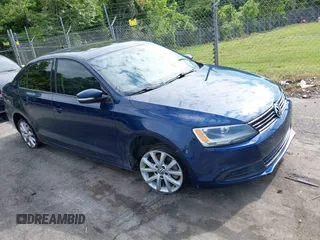 2012 Volkswagen Jetta SE с VIN 3VWDX7AJ1CM389470, выставлен на аукционе IAAI как лот 41011343 с пробегом 133 295 миль миль и . История ставок и продаж доступна на DreamBid. Изображение 1.