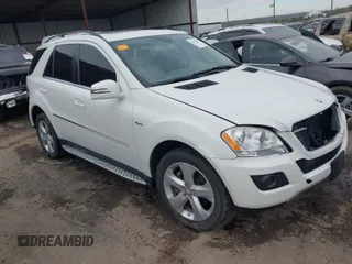 2011 Mercedes-Benz M ML 350 BlueTEC with VIN 4JGBB2FB2BA676692, listed as a IAAI auction lot 41878199 with 192,368 mi miles. Bid and sale history available at carsss.com. Image 1.