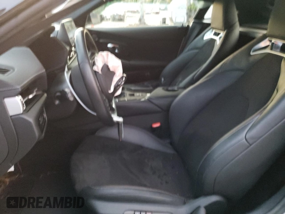 2023 Toyota Supra 3.0 z VIN WZ1DB0G07PW058441, wystawiony jako Copart lot #81649544 z przebiegiem Nie podano mil oraz Szkoda całkowita • Salvage title. Historia ofert i sprzedaży dostępna na DreamBid. Obrazek 7.