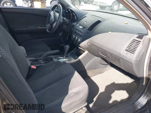 2005 Nissan Altima 2.5 S with VIN 1N4AL11E85N442486, listed as a IAAI auction lot 41758586 with 193,990 mi miles. Bid and sale history available at carsss.com. Image 5.