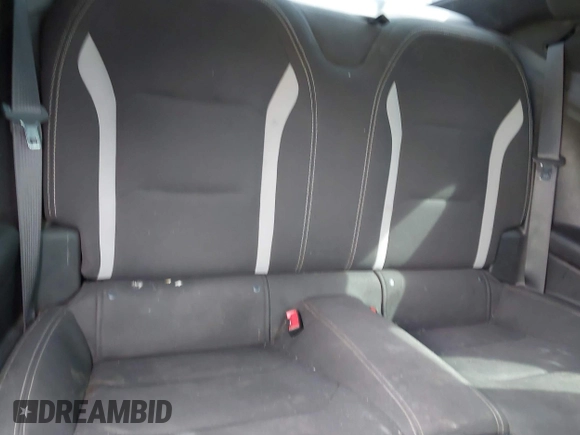 2019 Chevrolet Camaro 1LT z VIN 1G1FA1RX1K0127249, wystawiony jako IAAI lot #42240323 z przebiegiem 69 945 mil mil oraz . Historia ofert i sprzedaży dostępna na DreamBid. Obrazek 8.