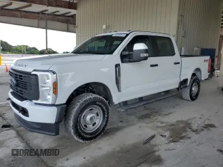 2023 Ford F-250 XL z VIN 1FT8W2BA3PEC54298, wystawiony jako Copart lot #83859014 z przebiegiem 25 568 mil mil oraz Czysty tytuł • Clean title. Historia ofert i sprzedaży dostępna na DreamBid. Obrazek 1.