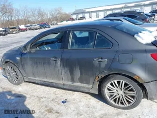 2011 Suzuki Kizashi SLS Sport with VIN JS2RF9A85B6110689, listed as a IAAI auction lot 41312464 with 162,922 mi miles. Bid and sale history available at carsss.com. Image 14.