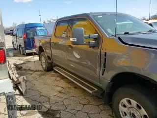 2023 Ford F-250 XL z VIN 1FT7W2BN6PEC14943, wystawiony jako Copart lot #52540055 z przebiegiem 15 451 mil mil oraz Szkoda całkowita • Salvage title. Historia ofert i sprzedaży dostępna na DreamBid. Obrazek 14.