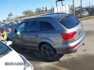 2014 Audi Q7 3.0T S line Prestige with VIN WA1DGAFE2ED009086, listed as a IAAI auction lot 41824179 with 136,899 mi miles. Bid and sale history available at carsss.com. Image 14.