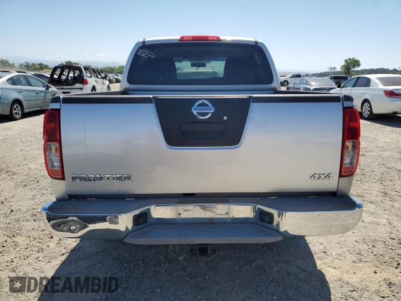 2005 Nissan Frontier LE z VIN 1N6AD07W95C443995, wystawiony jako Copart lot #61102285 z przebiegiem 248 740 mil mil oraz Czysty tytuł • Clean title. Historia ofert i sprzedaży dostępna na DreamBid. Obrazek 6.