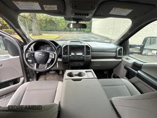 2020 Ford F-250 XL z VIN 1FT7W2BT1LEE63319, wystawiony jako Copart lot #57185135 z przebiegiem 14 660 mil mil oraz Szkoda całkowita • Salvage title. Historia ofert i sprzedaży dostępna na DreamBid. Obrazek 9.