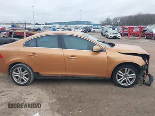 2012 Volvo S60 T5 z VIN YV1622FS8C2128644, wystawiony jako IAAI lot #41216738 z przebiegiem 189 651 mil mil oraz . Historia ofert i sprzedaży dostępna na DreamBid. Obrazek 14.