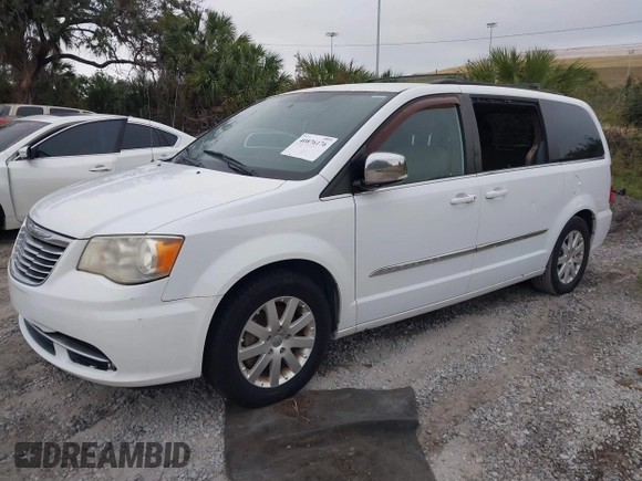 2014 Chrysler Town & Country Touring-L with VIN 2C4RC1CG7ER460427, listed as a IAAI auction lot 40876176 with 177,707 mi miles. Bid and sale history available at carsss.com. Image 17.