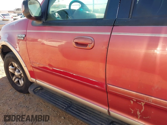1998 Ford Expedition XLT with VIN 1FMRU17L7WLC03522, listed as a IAAI auction lot 41435642 with 239,787 mi miles. Bid and sale history available at carsss.com. Image 6.
