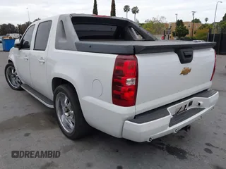 2007 Chevrolet Avalanche LTZ with VIN 3GNEC12J87G109246, listed as a IAAI auction lot 41989146 with 171,005 mi miles and . Bid and sale history available at DreamBid. Image 3.