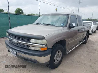 1999 Chevrolet Silverado 1500 LS with VIN 2GCEK19T4X1219464, listed as a IAAI auction lot 42131667 with 198,192 mi miles. Bid and sale history available at carsss.com. Image 2.
