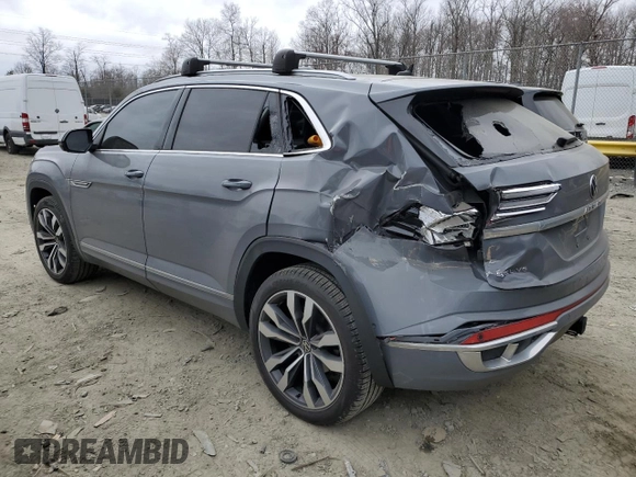 2021 Volkswagen Atlas SEL Premium R-Line with VIN 1V2FE2CA1MC222531, listed as a Copart auction lot 47781305 with 29,002 mi miles and Salvage title. Bid and sale history available at DreamBid. Image 2.