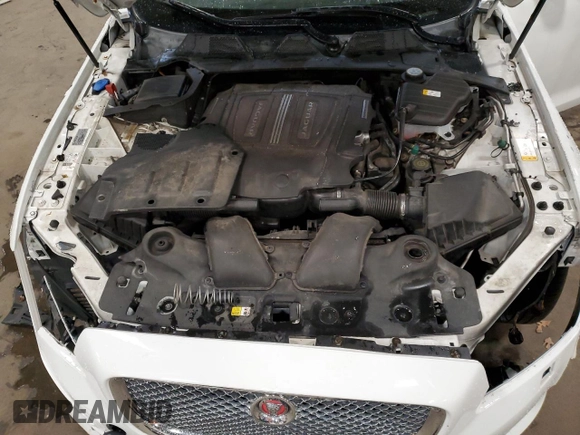 2014 Jaguar XJ Portfolio with VIN SAJWJ2GD2E8V69597, listed as a Copart auction lot 57798145 with 100,857 mi miles and Salvage title. Bid and sale history available at DreamBid. Image 11.
