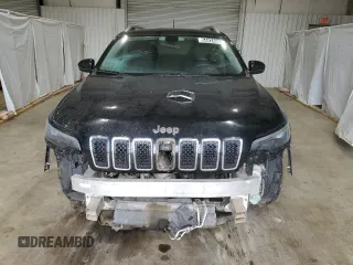 2019 Jeep Cherokee Latitude z VIN 1C4PJLCB0KD203735, wystawiony jako Copart lot #54424005 z przebiegiem 120 427 mil mil oraz Czysty tytuł • Clean title. Historia ofert i sprzedaży dostępna na DreamBid. Obrazek 5.