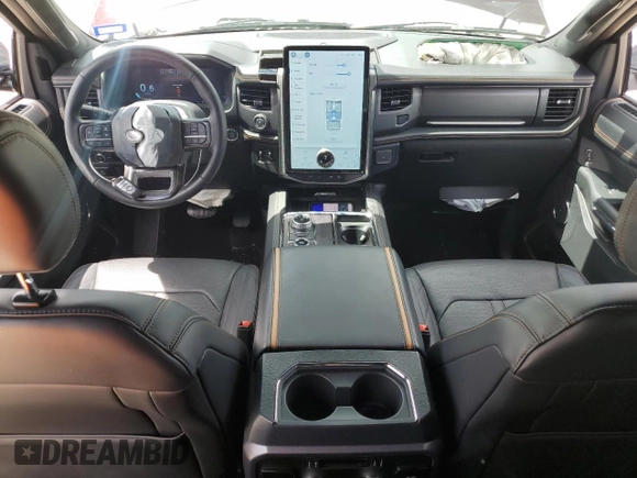2024 Ford Expedition Platinum с VIN 1FMJU1M81REA40775, выставлен на аукционе Copart как лот 70694324 с пробегом 7 104 миль миль и Списание • Salvage title. История ставок и продаж доступна на DreamBid. Изображение 8.
