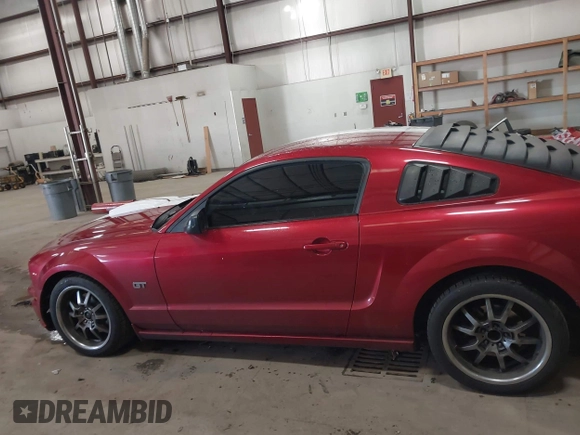 2007 Ford Mustang GT Deluxe with VIN 1ZVHT82H275199493, listed as a IAAI auction lot 41637746 with 98,856 mi miles. Bid and sale history available at carsss.com. Image 13.