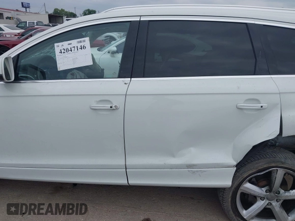 2014 Audi Q7 S line Prestige с VIN WA1DGAFE2ED020623, выставлен на аукционе IAAI как лот 42047146 с пробегом Не указан миль и . История ставок и продаж доступна на DreamBid. Изображение 14.