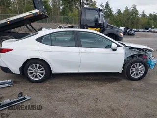2025 Toyota Camry LE с VIN 4T1DBADK5SU522109, выставлен на аукционе IAAI как лот 42220850 с пробегом 298 миль миль и . История ставок и продаж доступна на DreamBid. Изображение 14.