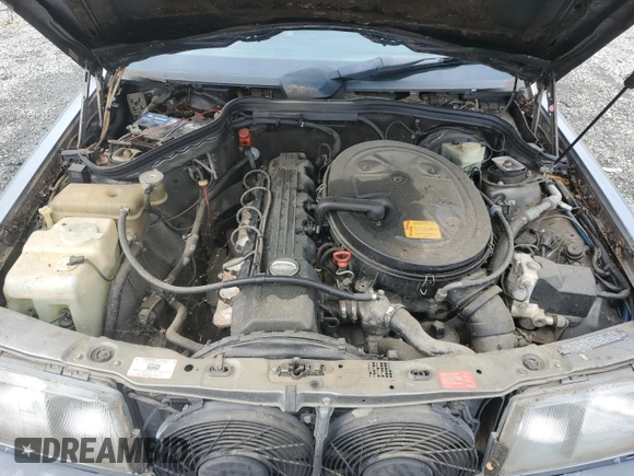 1991 Mercedes-Benz 190 z VIN WDBDA29D3MF767780, wystawiony jako Copart lot #57215785 z przebiegiem 200 216 mil mil oraz Tytuł czysty. Historia ofert i sprzedaży dostępna na DreamBid. Obrazek 11.