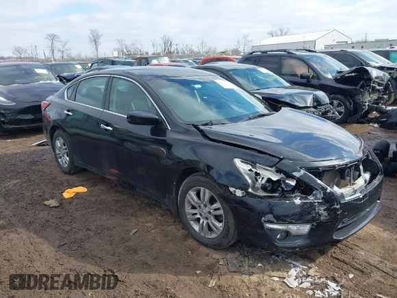 2015 Nissan Altima 2.5 S with VIN 1N4AL3AP0FC466159, listed as a IAAI auction lot 41617703 with 82,310 mi miles. Bid and sale history available at carsss.com. Image 1.