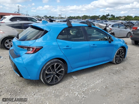 2020 Toyota Corolla Hatchback XSE with VIN JTNA4RBE8L3101517, listed as a Copart auction lot 75687774 with 31,752 mi miles and Clean Title. Bid and sale history available at carsss.com. Image 3.