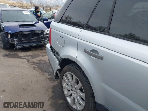 2006 Land Rover Range Rover Sport SC with VIN SALSH23406A960152, listed as a IAAI auction lot 41467139 with 167,916 mi miles. Bid and sale history available at carsss.com. Image 6.