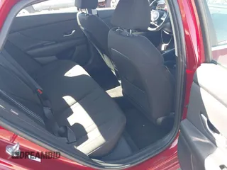 2025 Hyundai Elantra SEL Convenience with VIN KMHLS4DG0SU861661, listed as a IAAI auction lot 42178392 with 20,518 mi miles and . Bid and sale history available at DreamBid. Image 8.