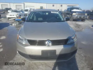 2013 Volkswagen Jetta Sedan S with VIN 3VW2K7AJ3DM246897, listed as a Copart auction lot 89056765 with 184,902 mi miles and Clean Title. Bid and sale history available at carsss.com. Image 5.