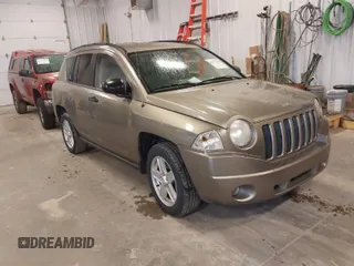 2007 Jeep Compass Sport with VIN 1J8FT47W27D221825, listed as a IAAI auction lot 41977430 with 113,445 mi miles. Bid and sale history available at carsss.com. Image 1.