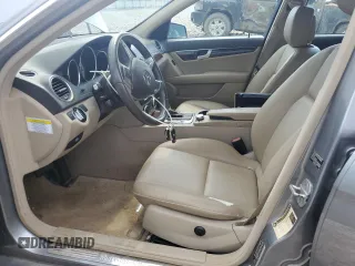 2013 Mercedes-Benz C 250 Sport с VIN WDDGF4HB7DR282607, выставлен на аукционе Copart как лот 57677125 с пробегом 217 925 миль миль и Чистый • Clean title. История ставок и продаж доступна на DreamBid. Изображение 7.