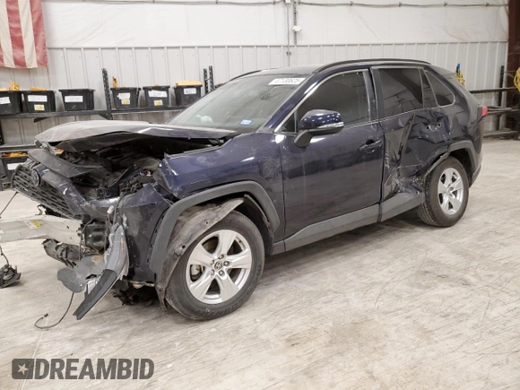 2021 Toyota RAV4 XLE with VIN 2T3W1RFV7MW133029, listed as a Copart auction lot 47130625 with 42,492 mi miles and Salvage Title. Bid and sale history available at carsss.com. Image 1.