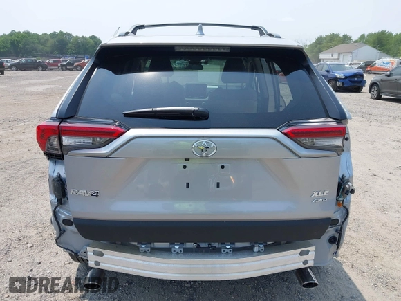 2024 Toyota RAV4 XLE Premium z VIN 2T3A1RFV6RC462114, wystawiony jako IAAI lot #42438905 z przebiegiem 3 620 mil mil oraz . Historia ofert i sprzedaży dostępna na DreamBid. Obrazek 16.